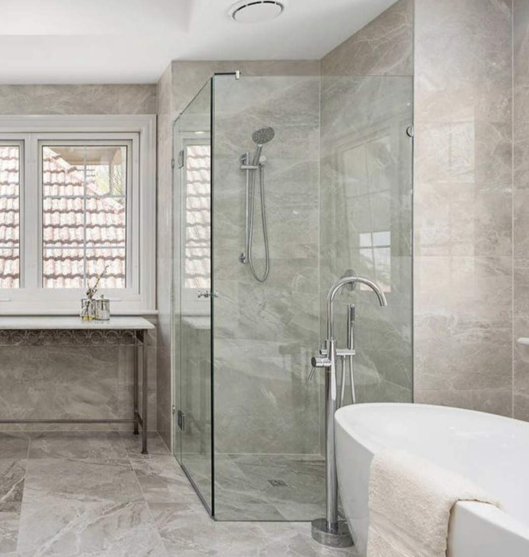 10mm Corner Shower Screen