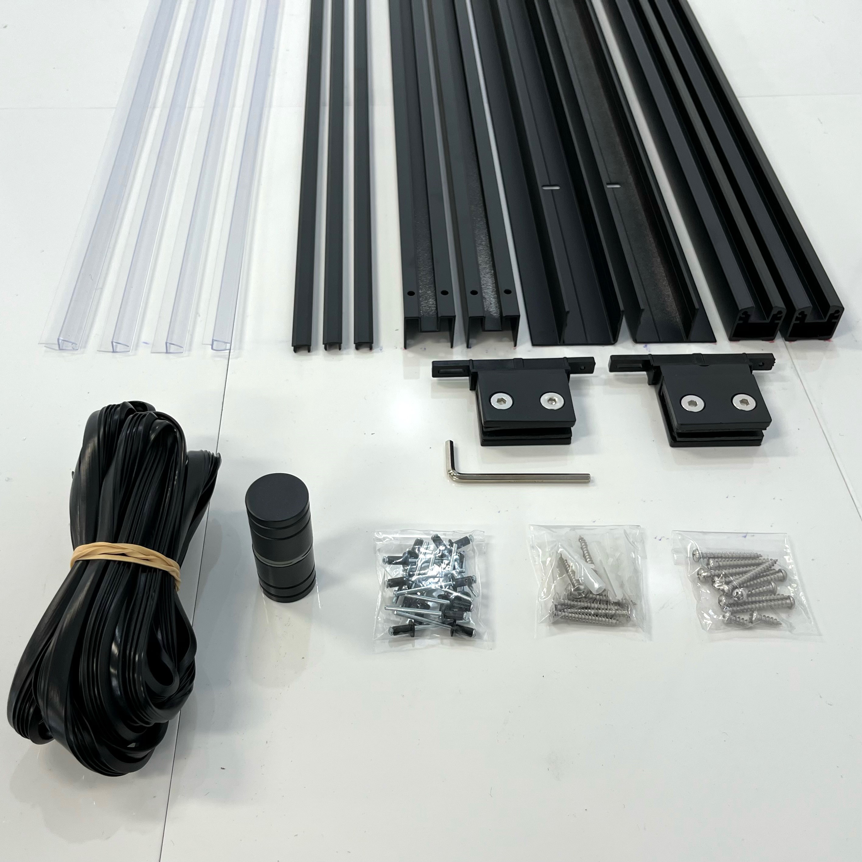 MASTER RANGE SEMI FRAMED INLINE SHOWER SCREEN KIT (MATTE BLACK)